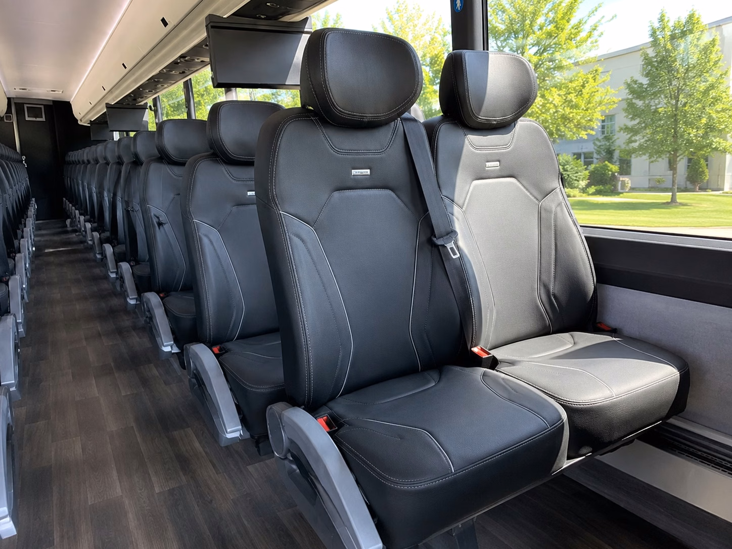 shuttle your guests between kent venues and seattle area hotels without the stress