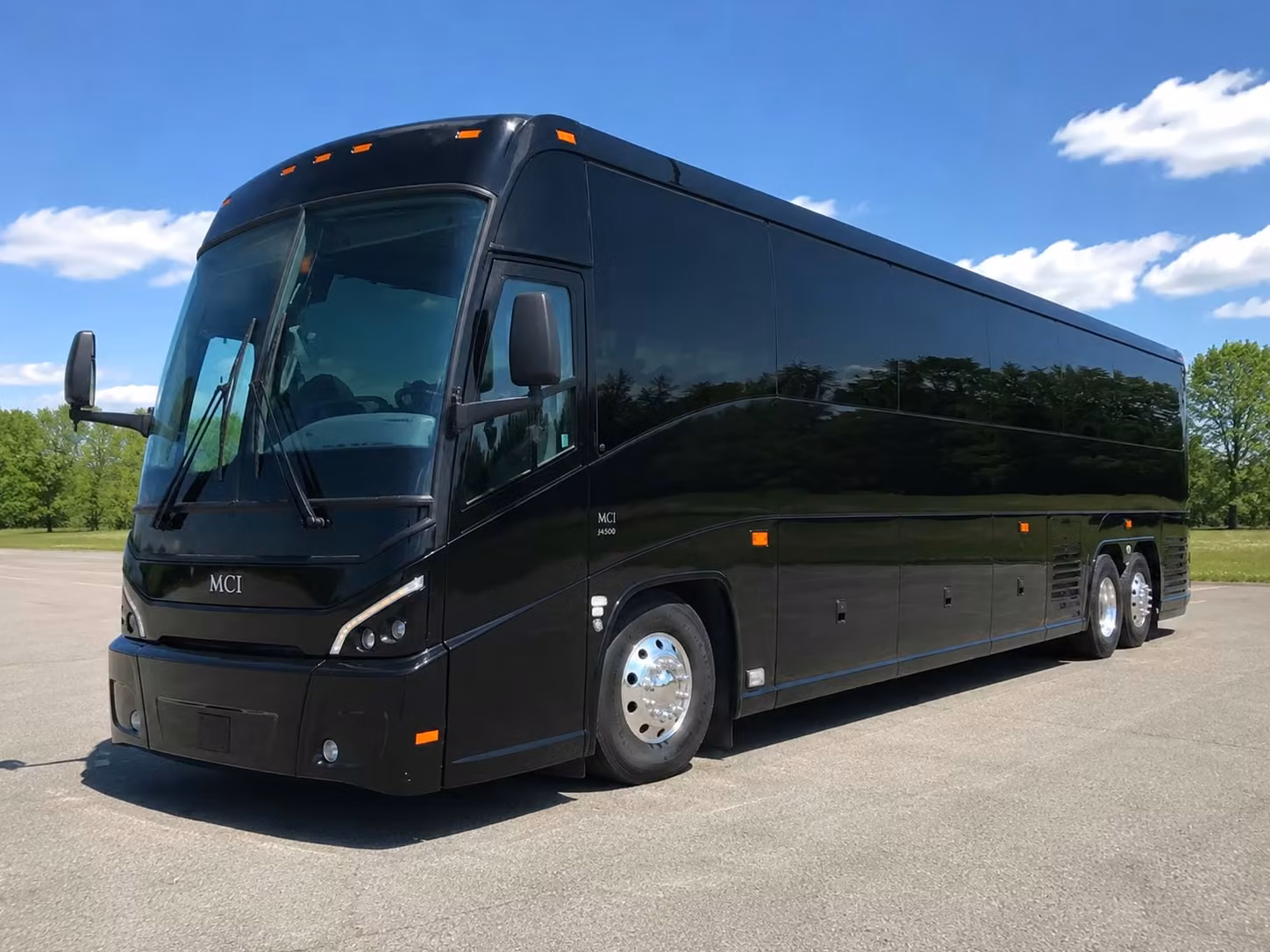 use a charter bus to take kent students to point defiance zoo aquarium in tacoma